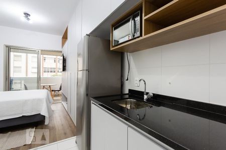 Cozinha de apartamento à venda com 1 quarto, 25m² em Vila Madalena, São Paulo