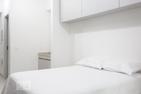 Quarto de apartamento à venda com 1 quarto, 25m² em Vila Madalena, São Paulo