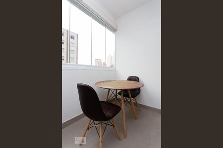 Apartamento à venda com 25m², 1 quarto e sem vaga Apartamento à venda com 25m², 1 quarto e sem vagaVaranda