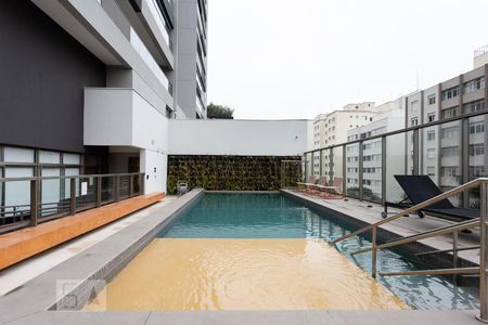Apartamento à venda com 25m², 1 quarto e sem vaga Apartamento à venda com 25m², 1 quarto e sem vagaÁrea comum - Piscina
