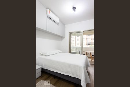 Quarto de apartamento à venda com 1 quarto, 25m² em Vila Madalena, São Paulo