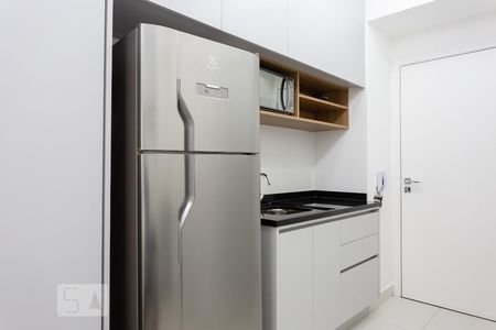 Cozinha de apartamento à venda com 1 quarto, 25m² em Vila Madalena, São Paulo