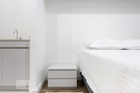 Quarto de apartamento à venda com 1 quarto, 25m² em Vila Madalena, São Paulo