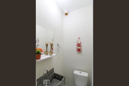 Casa de condomínio à venda com 40m², 1 quarto e 1 vagaLavabo