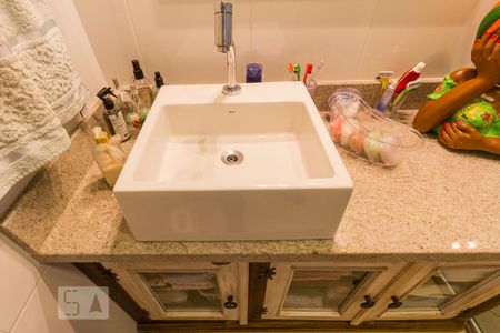 Apartamento à venda com 91m², 3 quartos e sem vagaBanheiro