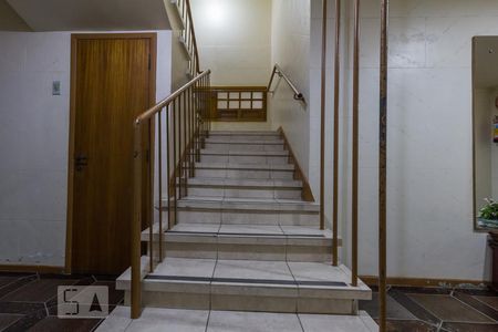 Apartamento à venda com 91m², 3 quartos e sem vagaEscada