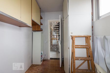 Apartamento à venda com 280m², 4 quartos e 2 vagasÁrea de ServiçoQuarto de Serviço