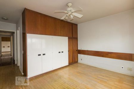 Apartamento à venda com 280m², 4 quartos e 2 vagasQuarto Suíte