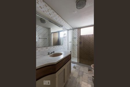 Apartamento à venda com 280m², 4 quartos e 2 vagasBanheiro Social