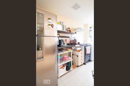 Apartamento à venda com 51m², 2 quartos e 1 vaga Apartamento à venda com 51m², 2 quartos e 1 vagaCozinha e Área de Serviço