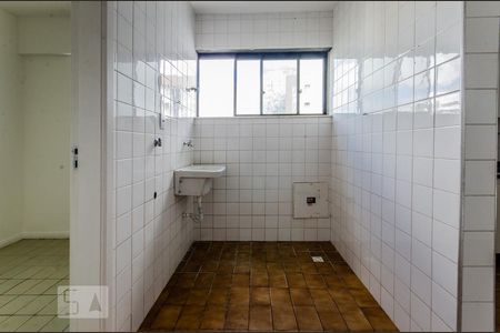 Apartamento para alugar com 128m², 3 quartos e 1 vagaÁrea de Serviço