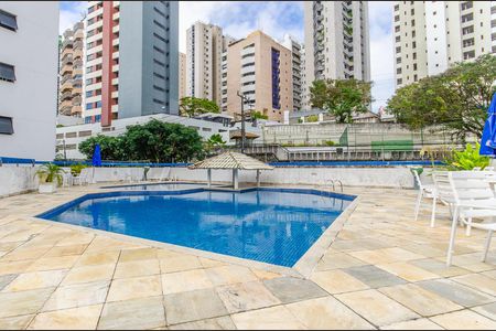 Apartamento para alugar com 128m², 3 quartos e 1 vagaÁrea comum - Piscina