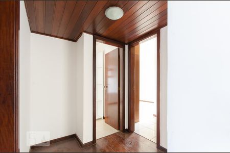 Corredor de apartamento para alugar com 3 quartos, 128m² em Caminho das Árvores, Salvador