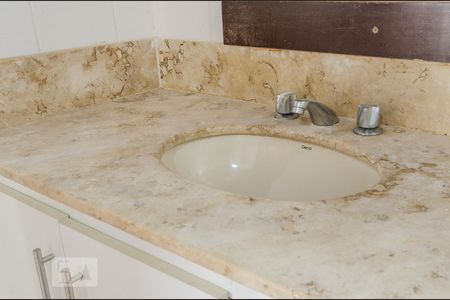 Apartamento para alugar com 128m², 3 quartos e 1 vagaBanheiro - Torneira