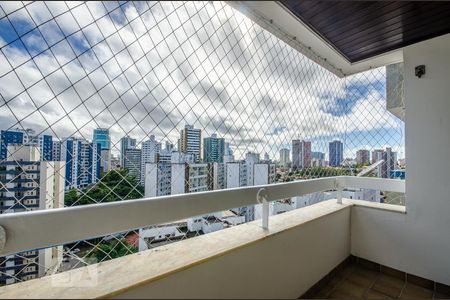 Sacada de apartamento para alugar com 3 quartos, 128m² em Caminho das Árvores, Salvador