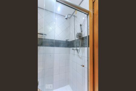 Apartamento à venda com 77m², 2 quartos e 1 vaga Apartamento à venda com 77m², 2 quartos e 1 vagaBanheiro Suíte