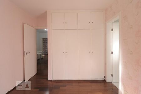 Apartamento à venda com 198m², 3 quartos e 3 vagasSuite 2