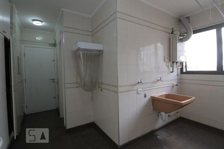 Apartamento à venda com 198m², 3 quartos e 3 vagasArea de serviço