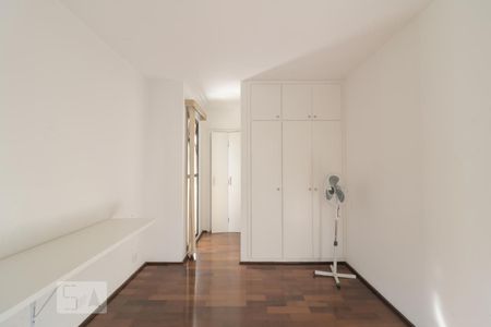 Apartamento à venda com 198m², 3 quartos e 3 vagasSuite 1