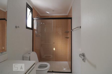 Apartamento à venda com 198m², 3 quartos e 3 vagasBanheiro da Suíte 1