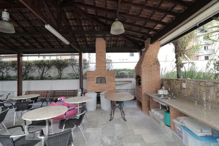 Apartamento à venda com 198m², 3 quartos e 3 vagasÁrea comum - Churrasqueira