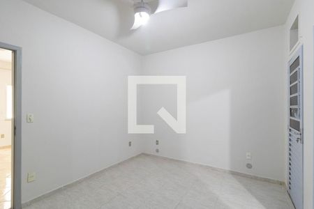 Quarto de casa para alugar com 1 quarto, 50m² em Méier, Rio de Janeiro