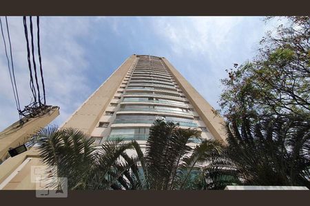 Apartamento para alugar com 72m², 2 quartos e 1 vagaFachada