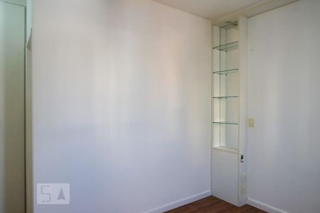 Apartamento para alugar com 72m², 2 quartos e 1 vagaSuíte