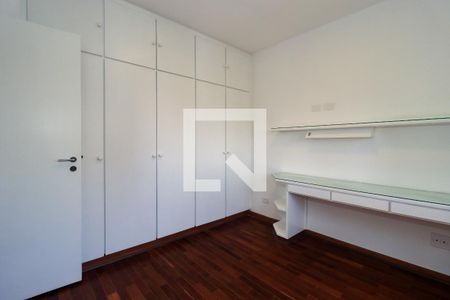 Apartamento para alugar com 369m², 4 quartos e 4 vagas Apartamento para alugar com 369m², 4 quartos e 4 vagasQuarto 4