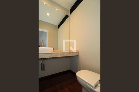 Apartamento para alugar com 369m², 4 quartos e 4 vagas Apartamento para alugar com 369m², 4 quartos e 4 vagasLavabo