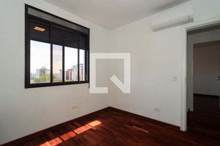 Apartamento para alugar com 369m², 4 quartos e 4 vagas Apartamento para alugar com 369m², 4 quartos e 4 vagasQuarto 4
