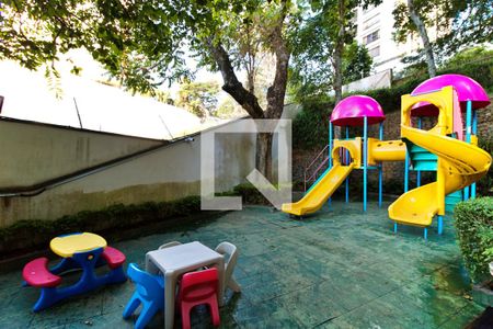 Apartamento para alugar com 369m², 4 quartos e 4 vagas Apartamento para alugar com 369m², 4 quartos e 4 vagasÁrea comum - Playground