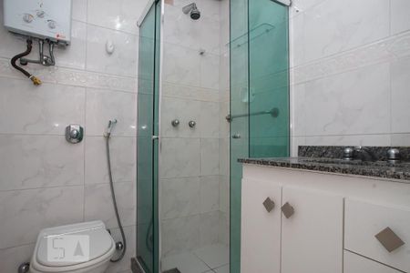 Apartamento à venda com 67m², 2 quartos e 1 vagaBanheiro Social