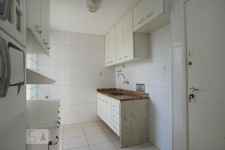 Apartamento à venda com 67m², 2 quartos e 1 vagaCozinha