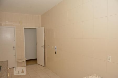Apartamento à venda com 92m², 2 quartos e 1 vagaCozinha 