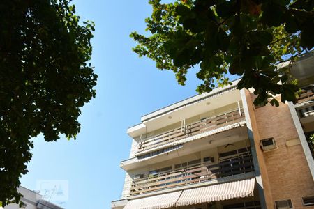 Apartamento à venda com 92m², 2 quartos e 1 vagaFachada do bloco