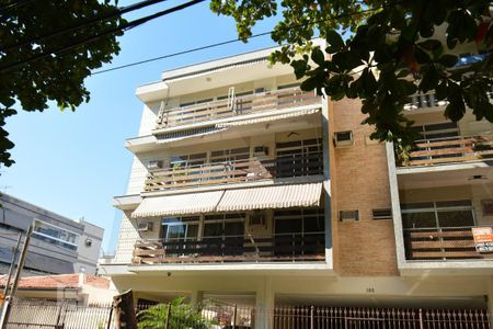 Apartamento à venda com 92m², 2 quartos e 1 vagaFachada do bloco