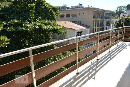 Apartamento à venda com 92m², 2 quartos e 1 vagaSacada 