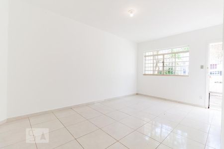 Sala de casa para alugar com 2 quartos, 105m² em Vila Clementino, São Paulo