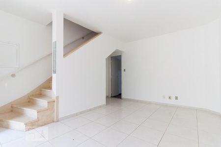 Sala de casa para alugar com 2 quartos, 105m² em Vila Clementino, São Paulo