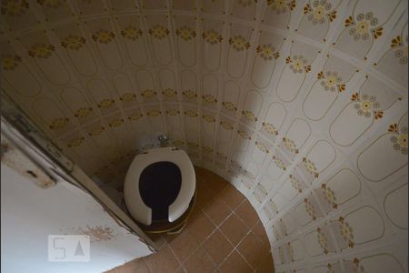 Casa à venda com 306m², 4 quartos e 4 vagasSuite Dependência