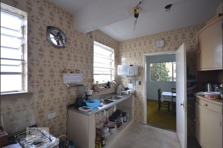 Casa à venda com 306m², 4 quartos e 4 vagasCozinha