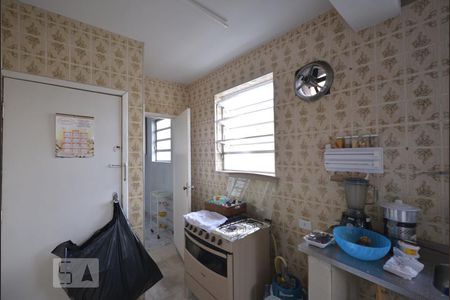 Casa à venda com 306m², 4 quartos e 4 vagasCozinha