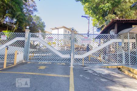 Apartamento à venda com 60m², 2 quartos e 1 vaga Apartamento à venda com 60m², 2 quartos e 1 vagaFachada