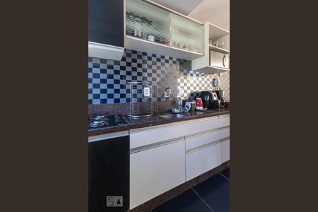 Apartamento à venda com 46m², 2 quartos e 1 vaga Apartamento à venda com 46m², 2 quartos e 1 vagaCozinha e Área de Serviço