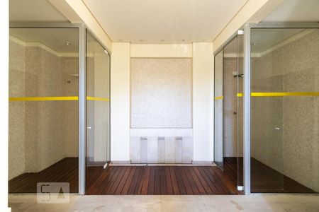 Apartamento à venda com 87m², 2 quartos e 2 vagasChuveiros