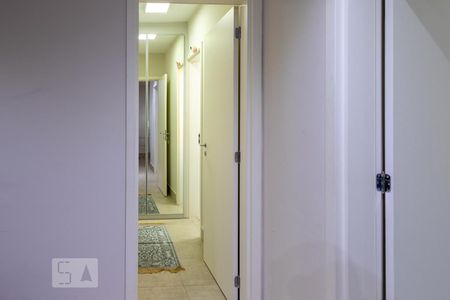 Apartamento à venda com 87m², 2 quartos e 2 vagasCorredor