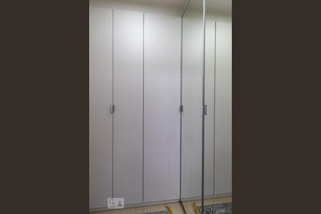 Apartamento à venda com 87m², 2 quartos e 2 vagasCloset