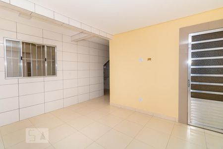 Sala e Cozinha de Casa com 2 quartos, 65m² Vila Gustavo