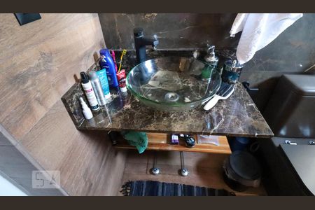 Casa à venda com 250m², 4 quartos e 3 vagas Casa à venda com 250m², 4 quartos e 3 vagasBanheiro da Suíte 1